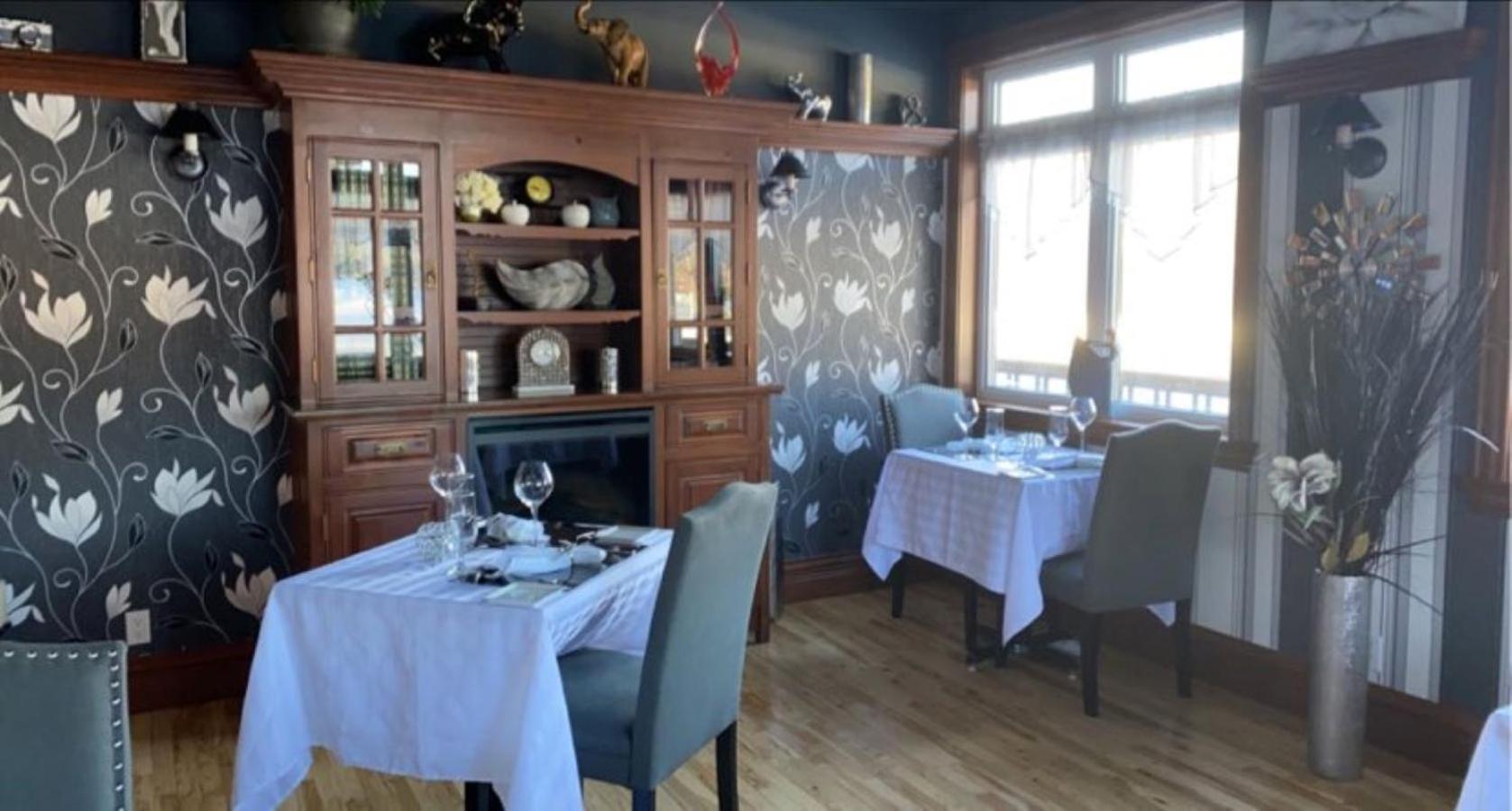 Auberge Micky Inc เอ็ดมันด์สตัน ภายนอก รูปภาพ
