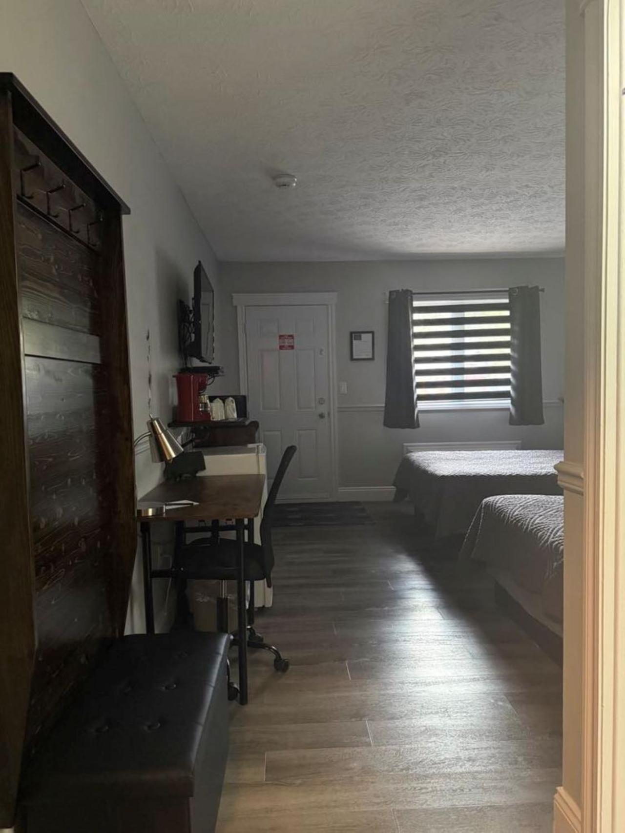 Auberge Micky Inc เอ็ดมันด์สตัน ภายนอก รูปภาพ